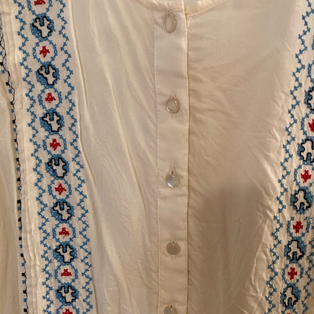Shirt - Picture 4 of 5